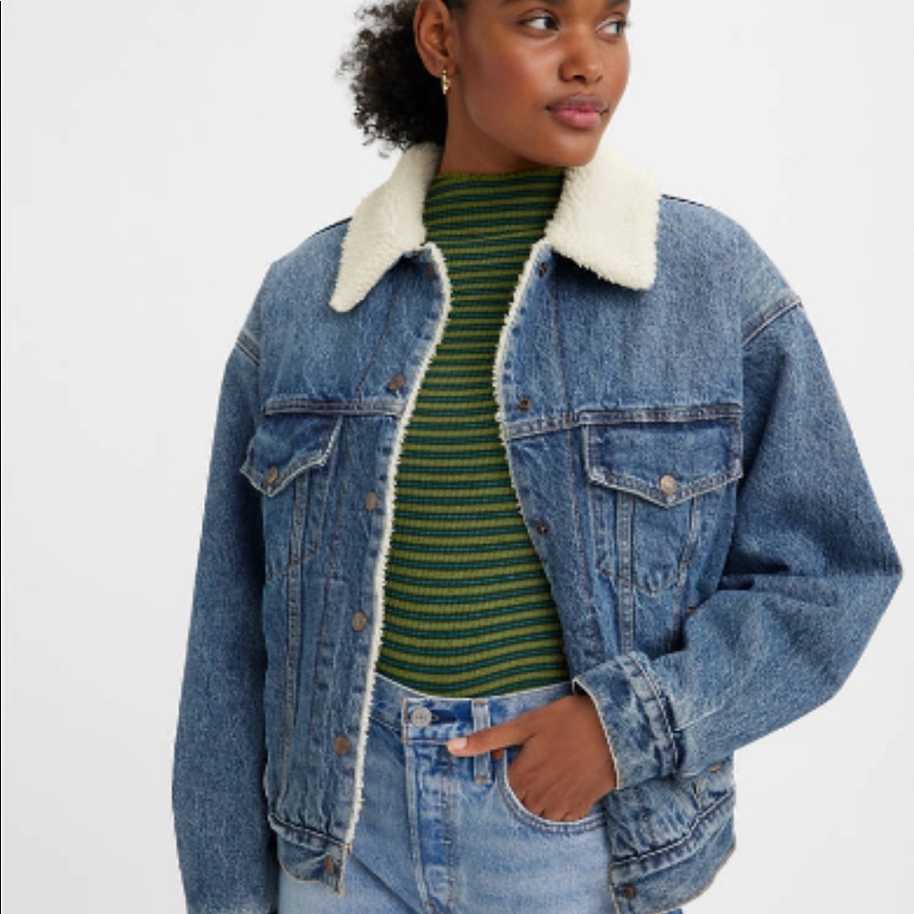 Levi’s 90s Sherpa Trucker Jacket